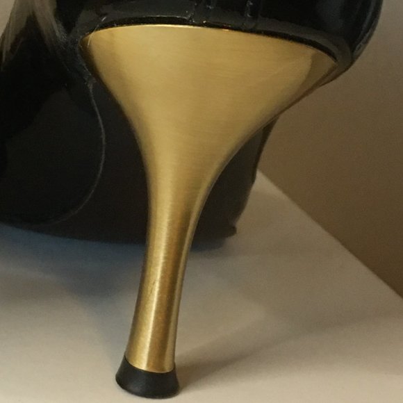 ST JOHN Black Soft Patent with Matte Gold Heel Pumps - Picture 8 of 15
